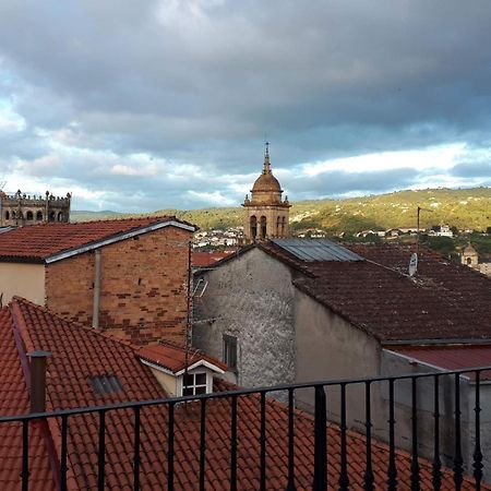 Apartamento Con Terraza En El Casco Historico Ourense Exterior photo
